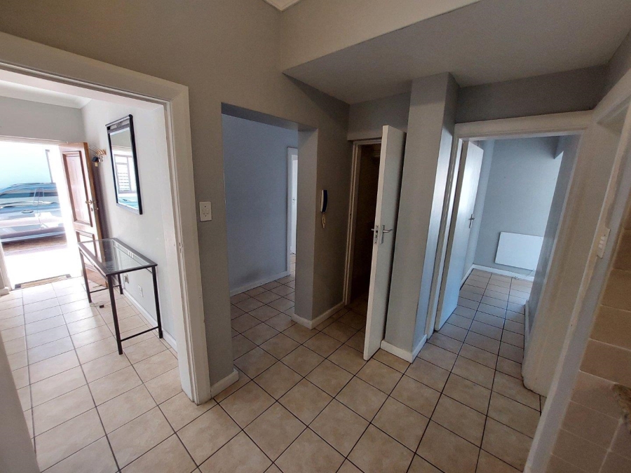 To Let 4 Bedroom Property for Rent in Claremont Western Cape